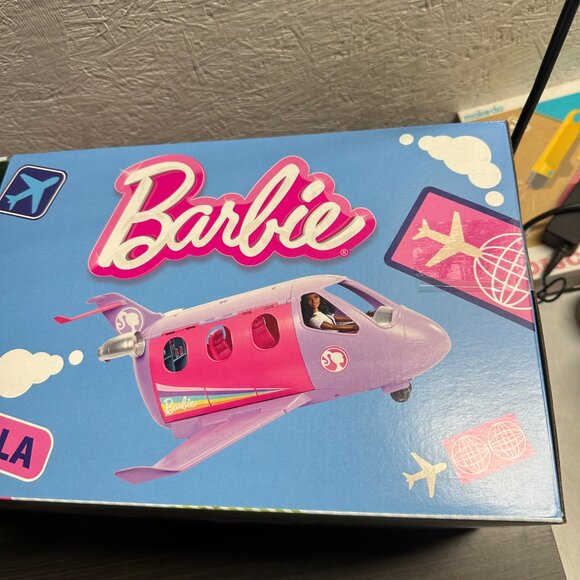 Barbie Airplane Adventures Playset with Pilot Doll & 15+ Accessories BRAND - Picture 3 of 8